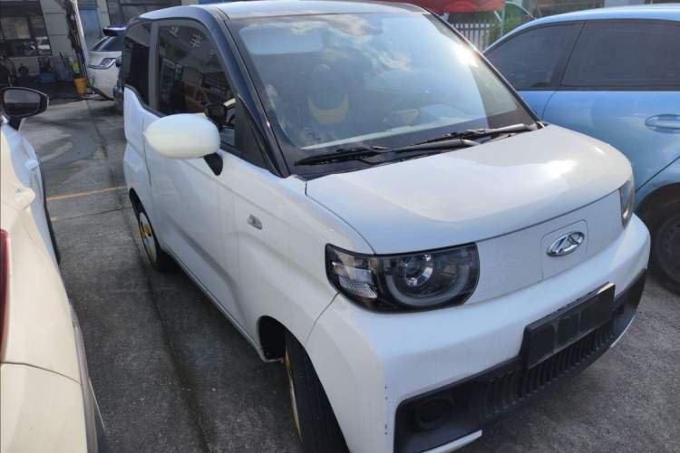 Used Chery QQ Ice Cream 2022 170km Sundae Phosphate Lithium-Ion Exterior 2