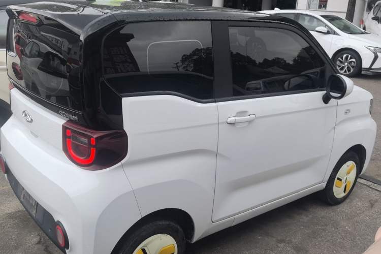 Used Chery QQ Ice Cream 2022 170km Sundae Phosphate Lithium-Ion Exterior 3