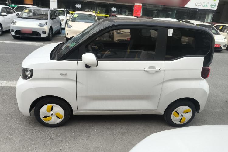 Used Chery QQ Ice Cream 2022 170km Sundae Phosphate Lithium-Ion Exterior 3