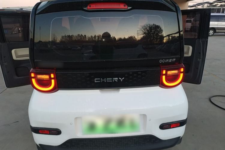 Used Chery QQ Ice Cream 2022 170km Sundae Phosphate Lithium-Ion Exterior 4