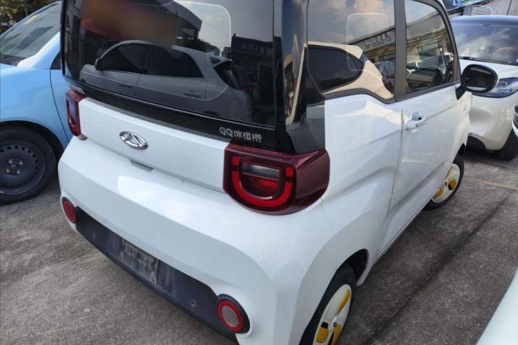 Used Chery QQ Ice Cream 2022 170km Sundae Phosphate Lithium-Ion Exterior 5