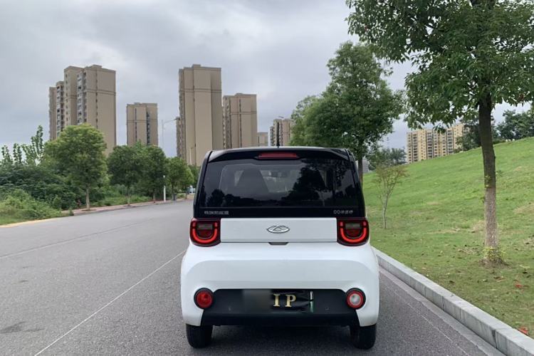 Used Chery QQ Ice Cream 2022 170km Sundae Phosphate Lithium-Ion Exterior 5