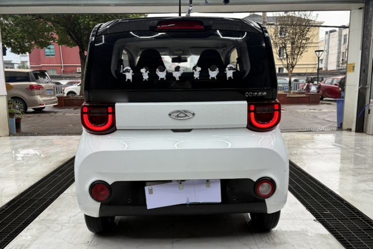 Used Chery QQ Ice Cream 2022 120km Conical Shape Lithium Iron Phosphate Exterior 6