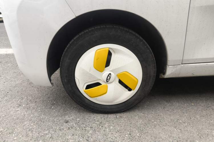 Used Chery QQ Ice Cream 2022 170km Sundae Phosphate Lithium-Ion Exterior 7