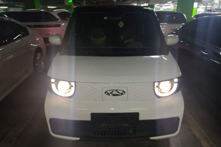 Used Chery QQ Ice Cream 2022 170km Sundae Phosphate Lithium-Ion Front