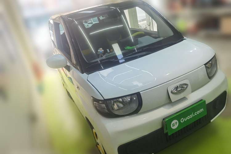 Used Chery QQ Ice Cream 2022 120km Milkshake Phosphate Lithium-Iron Front Right 45 Deg