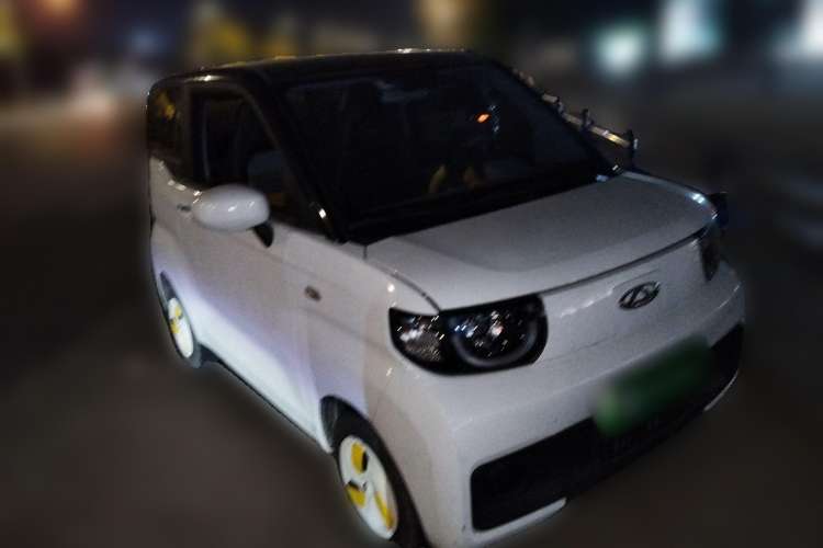 Used Chery QQ Ice Cream 2022 170km Sundae Phosphate Lithium-Ion Front Right 45 Deg