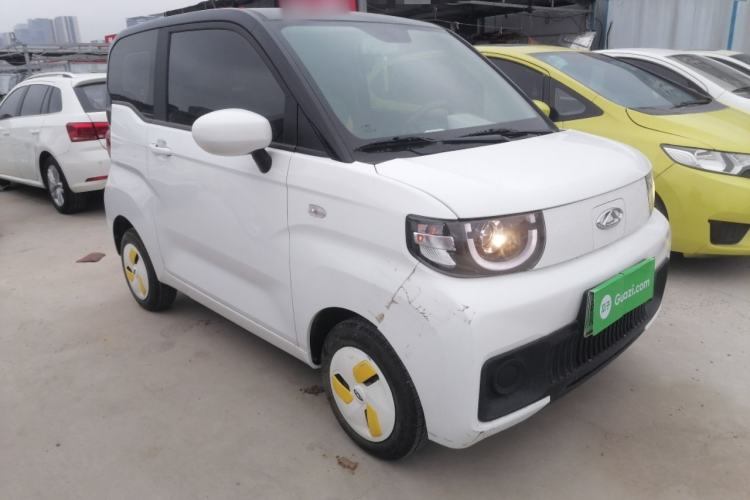 Used Chery QQ Ice Cream 2022 170km Sundae Phosphate Lithium-Ion Front Right 45 Deg