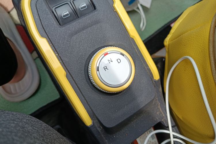 Used Chery QQ Ice Cream 2022 120km Conical Shape Lithium Iron Phosphate Gear Lever