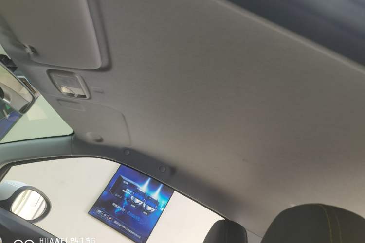Used Chery QQ Ice Cream 2022 120km Milkshake Phosphate Lithium-Iron Headliner