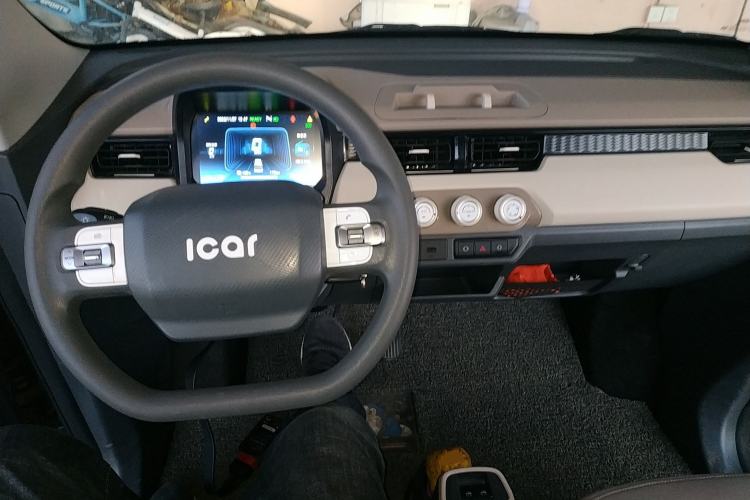 Used Chery QQ Ice Cream 2022 170km Sundae Phosphate Lithium-Ion Interior 2