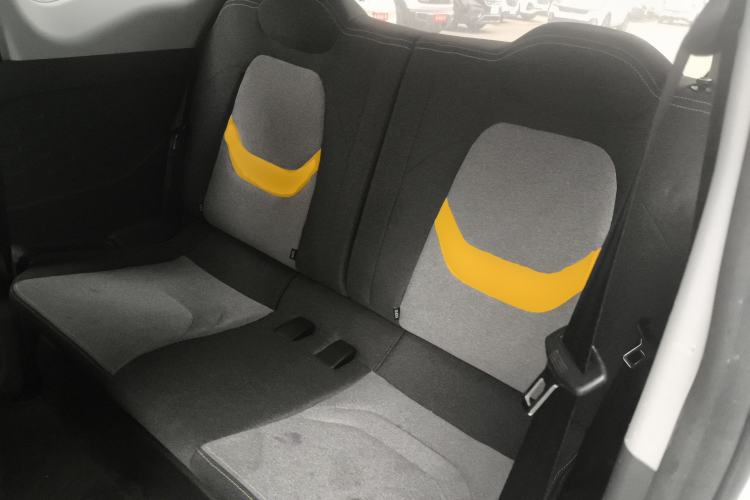 Used Chery QQ Ice Cream 2022 170km Sundae Phosphate Lithium-Ion Interior 4