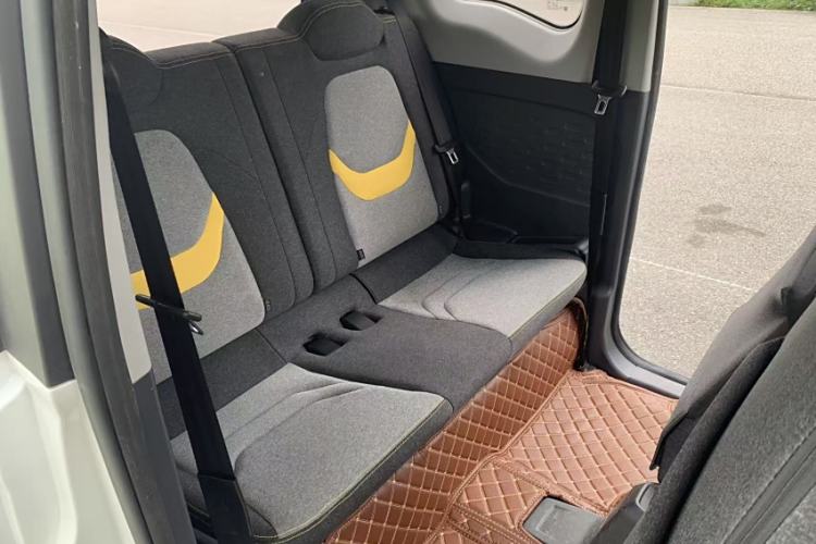 Used Chery QQ Ice Cream 2022 170km Sundae Phosphate Lithium-Ion Interior 5