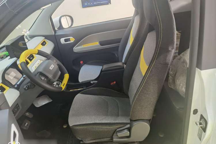 Used Chery QQ Ice Cream 2022 120km Milkshake Phosphate Lithium-Iron Left Front Seat