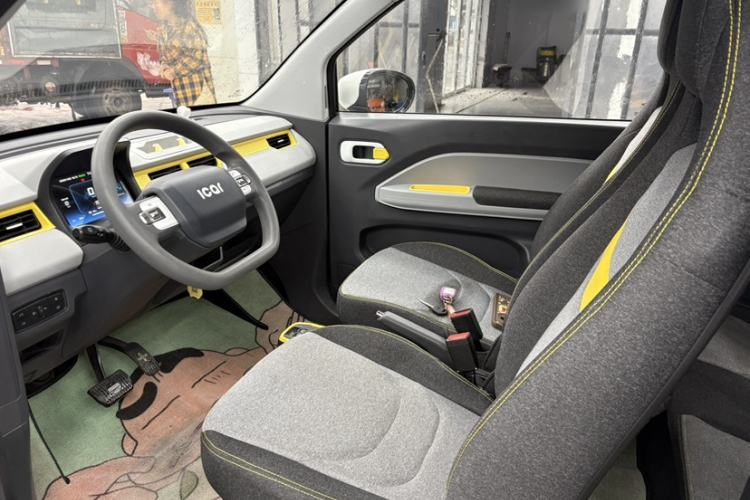 Used Chery QQ Ice Cream 2022 120km Conical Shape Lithium Iron Phosphate Left Front Seat