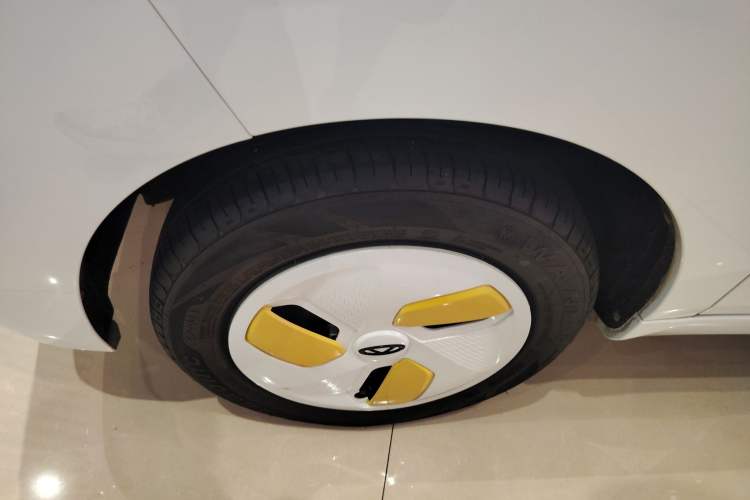 Used Chery QQ Ice Cream 2022 170km Sundae Phosphate Lithium-Ion Left Front Wheel Hub