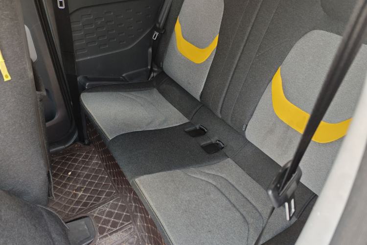 Used Chery QQ Ice Cream 2022 170km Sundae Phosphate Lithium-Ion Left Rear Seat