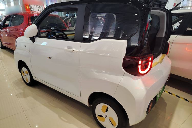 Used Chery QQ Ice Cream 2022 170km Sundae Phosphate Lithium-Ion Left Side