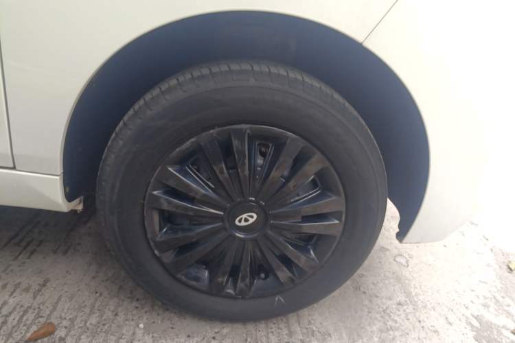 Used Chery QQ Ice Cream 2022 120km Conical Shape Lithium Iron Phosphate Right Front Wheel Hub