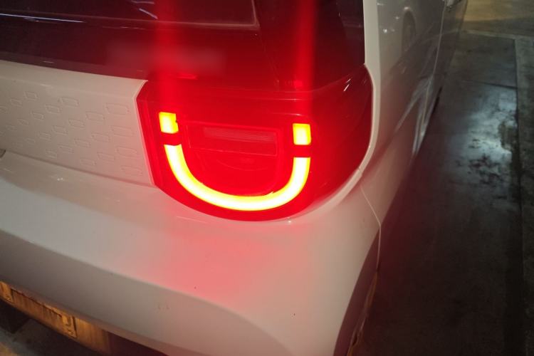 Used Chery QQ Ice Cream 2022 170km Sundae Phosphate Lithium-Ion Right Rear Taillight