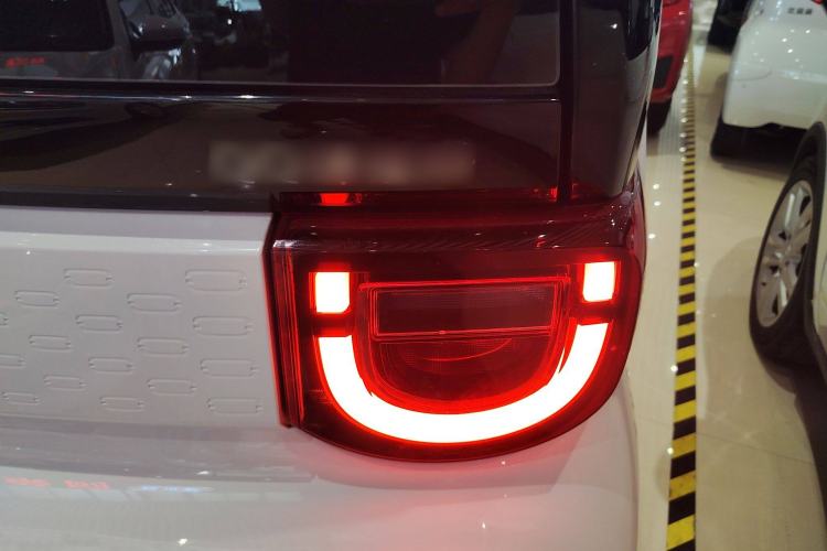 Used Chery QQ Ice Cream 2022 170km Sundae Phosphate Lithium-Ion Right Rear Taillight