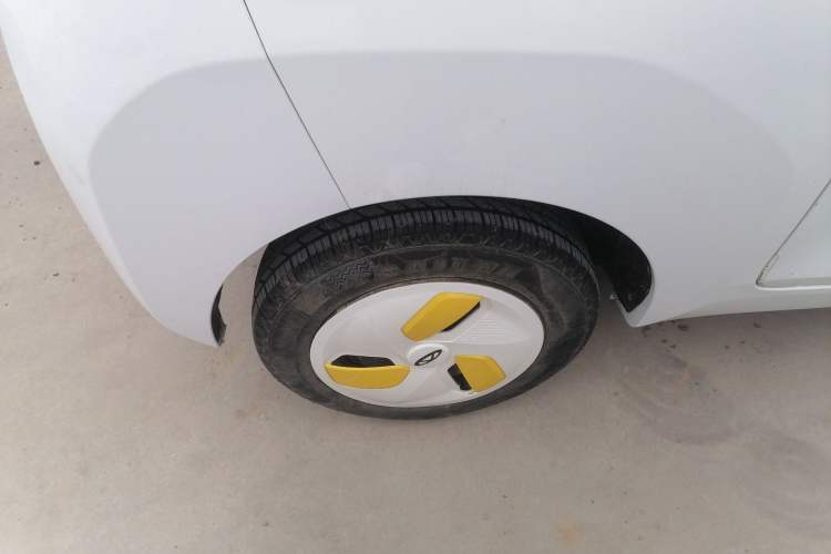 Used Chery QQ Ice Cream 2022 170km Sundae Phosphate Lithium-Ion Right Rear Wheel Hub