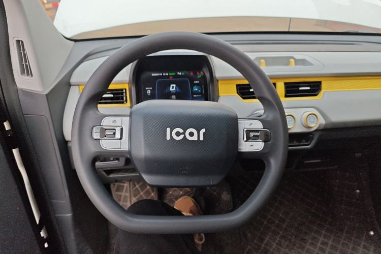 Used Chery QQ Ice Cream 2022 170km Sundae Phosphate Lithium-Ion Steering Wheel
