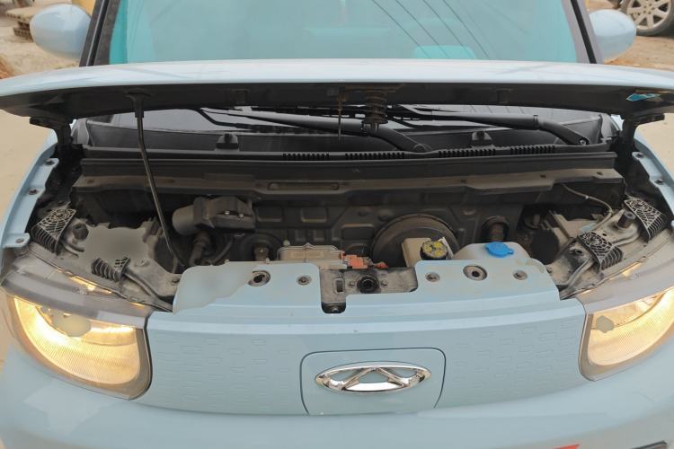 Used Chery QQ Ice Cream 2023 120km Ice Cream-Type Lithium Iron Phosphate Engine Bay