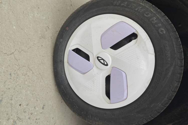 Used Chery QQ Ice Cream 2023 120km Ice Cream-Type Lithium Iron Phosphate Left Front Wheel Hub