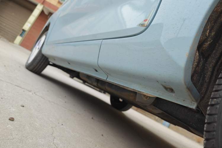 Used Chery QQ Ice Cream 2023 120km Ice Cream-Type Lithium Iron Phosphate Left Side Sill