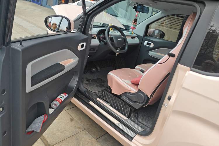 Used Chery QQ Ice Cream 2023 120km Ice Cream-Type Lithium Iron Phosphate Driver Seat