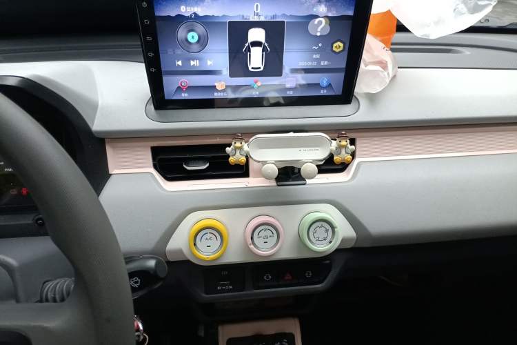 Used Chery QQ Ice Cream 2023 120km Ice Cream-Type Lithium Iron Phosphate Audio And AC Panel