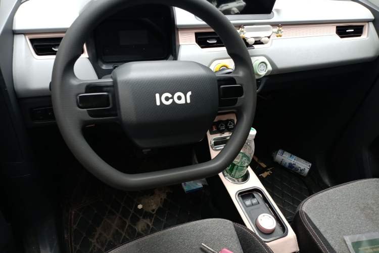 Used Chery QQ Ice Cream 2023 120km Ice Cream-Type Lithium Iron Phosphate Center Console