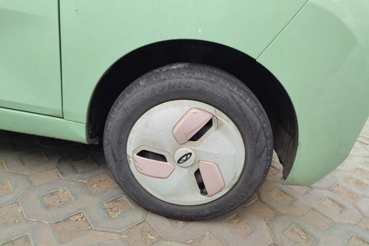 Used Chery QQ Ice Cream 2023 170km Milkshake – Lithium Iron Phosphate Right Front Wheel Hub