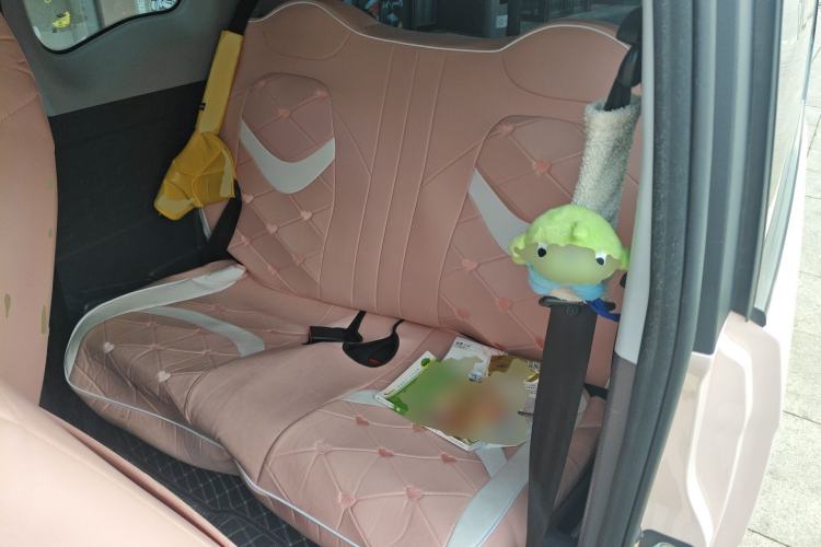 Used Chery QQ Ice Cream 2023 120km Ice Cream-Type Lithium Iron Phosphate Left Rear Seat