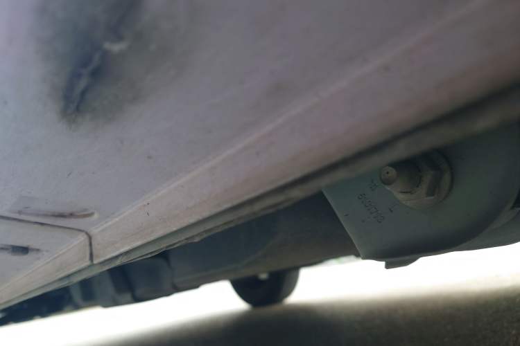 Used Chery QQ Ice Cream 2023 120km Ice Cream-Type Lithium Iron Phosphate Left Side Sill
