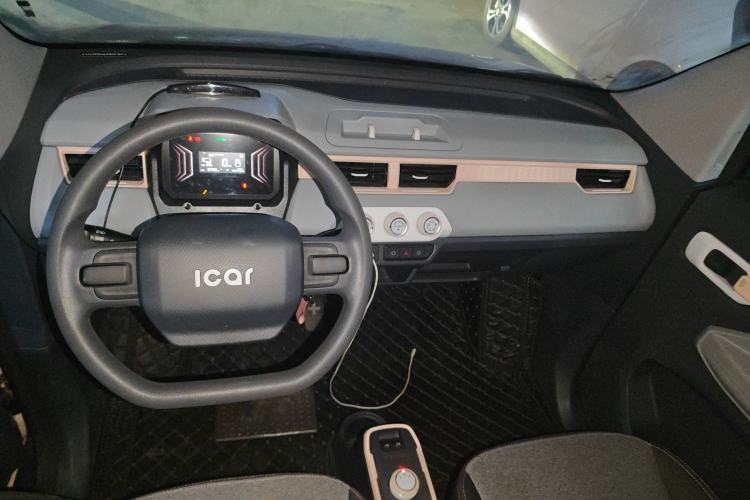 Used Chery QQ Ice Cream 2023 120km Ice Cream-Type Lithium Iron Phosphate Center Console
