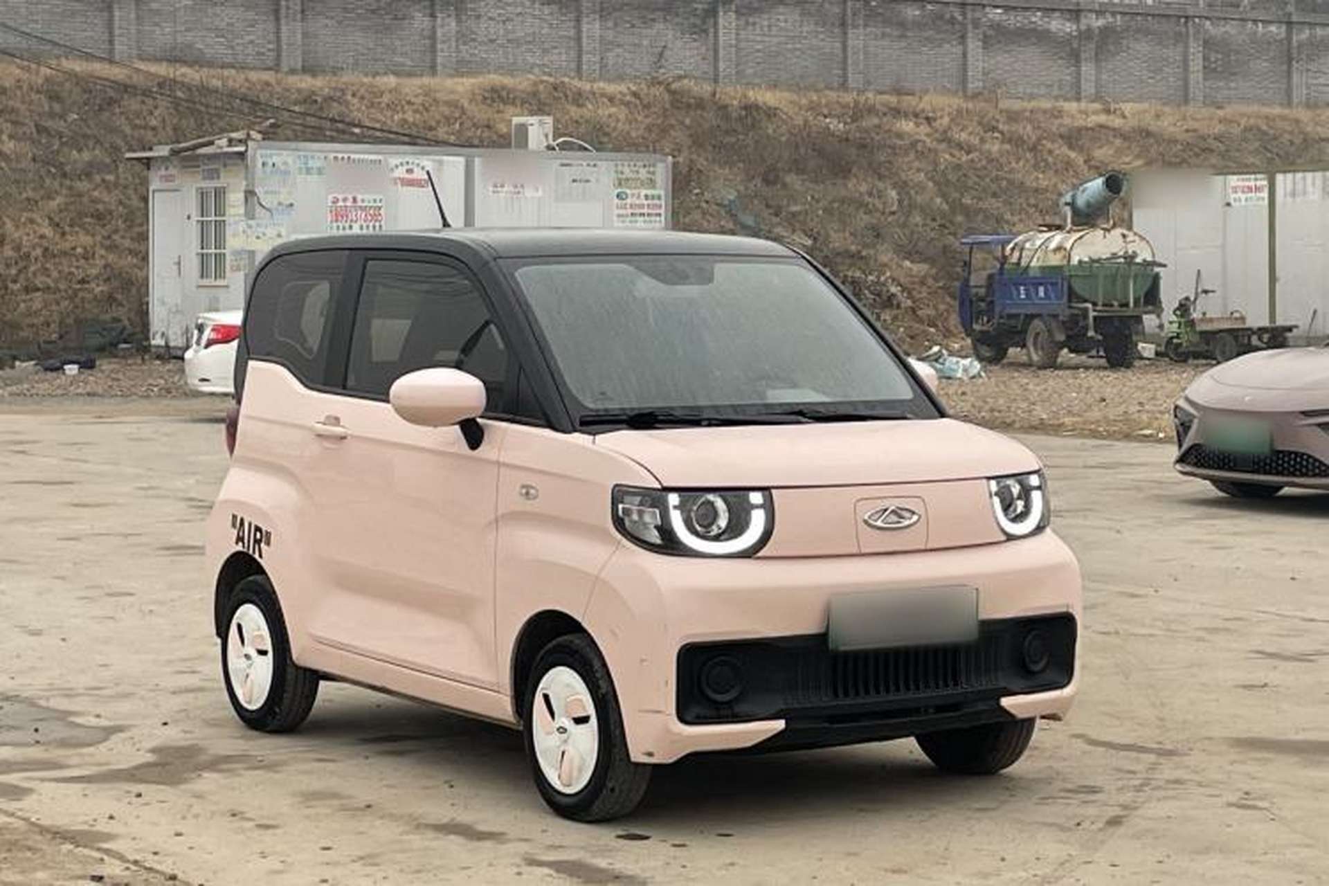 Used Chery QQ Ice Cream 2023 170km Milkshake – Lithium Iron Phosphate Exterior 3
