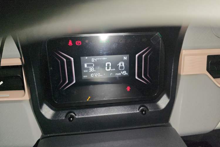 Used Chery QQ Ice Cream 2023 120km Ice Cream-Type Lithium Iron Phosphate Instrument Cluster