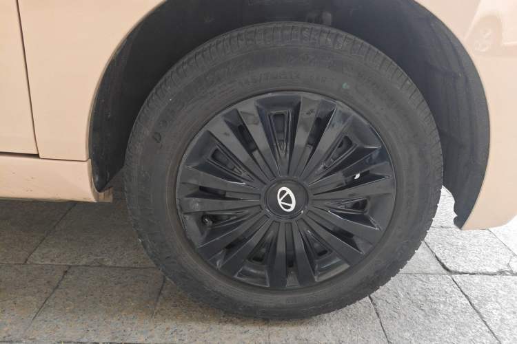 Used Chery QQ Ice Cream 2023 120km Ice Cream-Type Lithium Iron Phosphate Right Front Wheel Hub