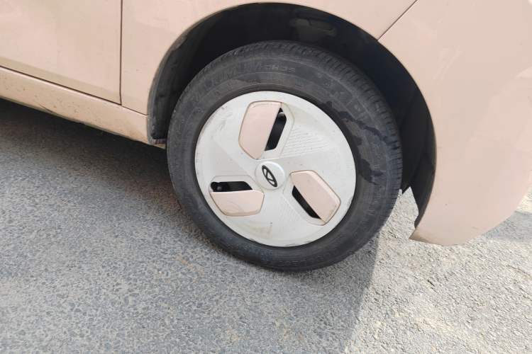 Used Chery QQ Ice Cream 2023 170km Milkshake – Lithium Iron Phosphate Right Front Wheel Hub