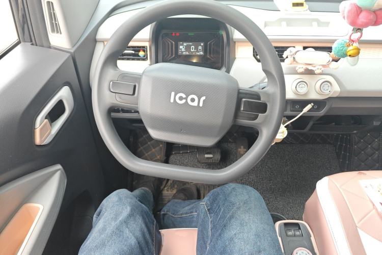 Used Chery QQ Ice Cream 2023 120km Ice Cream-Type Lithium Iron Phosphate Steering Wheel