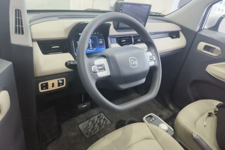 Used Chery QQ Ice Cream 2023 170km Milkshake – Lithium Iron Phosphate Center Console