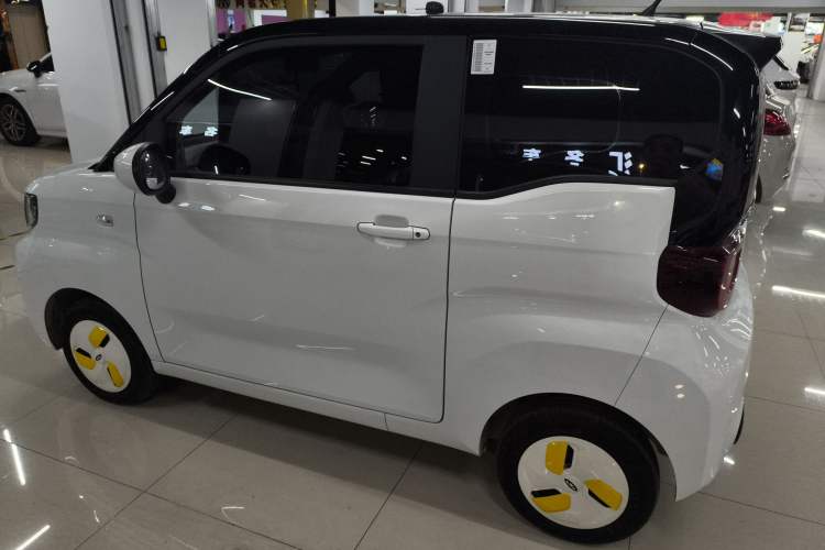 Used Chery QQ Ice Cream 2023 170km Milkshake – Lithium Iron Phosphate Exterior 3
