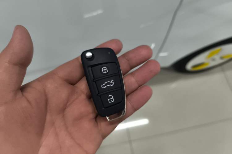 Used Chery QQ Ice Cream 2023 170km Milkshake – Lithium Iron Phosphate Interior 1