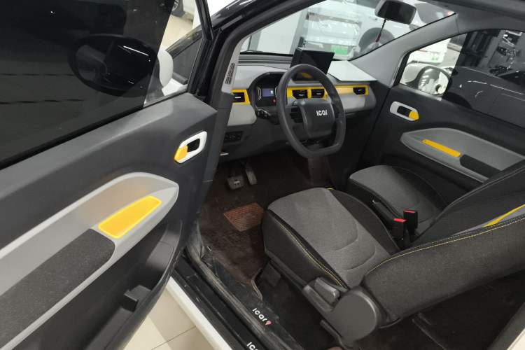 Used Chery QQ Ice Cream 2023 170km Milkshake – Lithium Iron Phosphate Interior 3