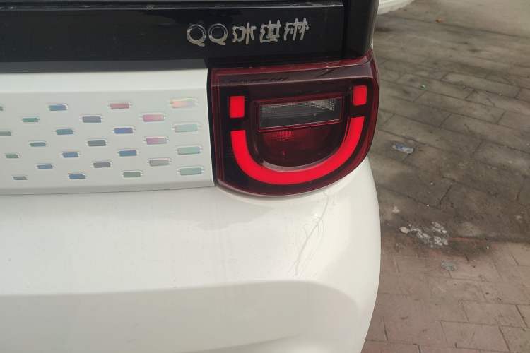 Used Chery QQ Ice Cream 2023 120km Ice Cream-Type Lithium Iron Phosphate Right Rear Taillight