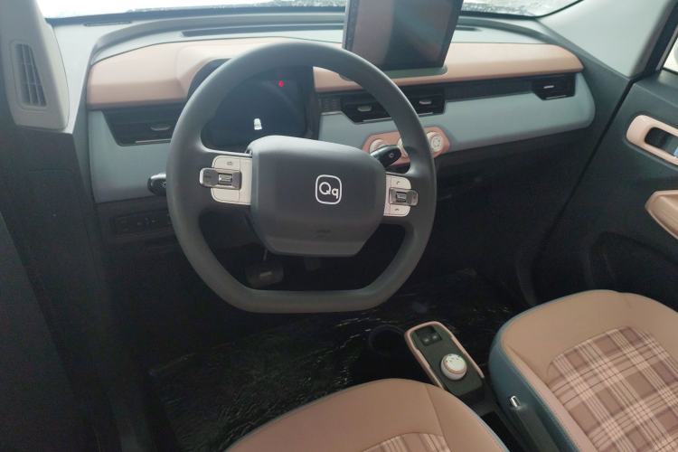 Used Chery QQ Ice Cream 2024 Edition Youth Version 205km Sundae Interior 2