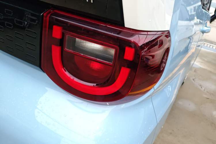 Used Chery QQ Ice Cream 2024 Edition Youth Version 205km Sundae Right Rear Taillight