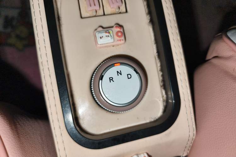 Used Chery QQ Ice Cream 2024 205km Sundae Gear Lever